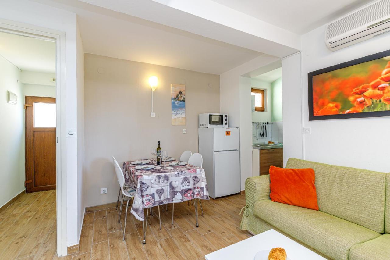Al Mare Apartments Rovinj Eksteriør bilde